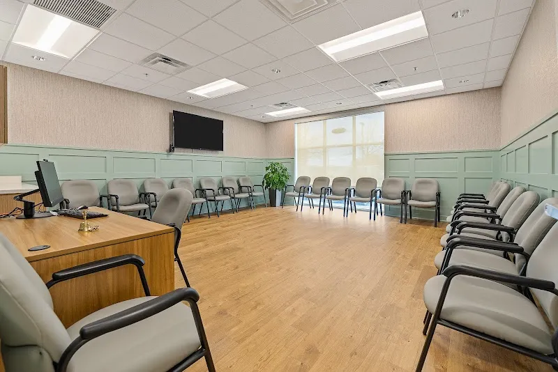 Ashley Inc - 照片 2