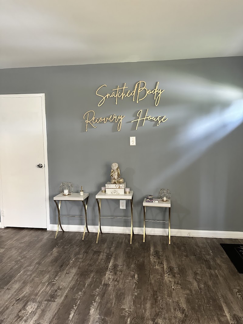 Snatched Body Recovery House - Photo 3