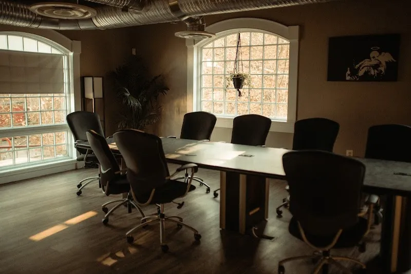 Glass House - Photo 2