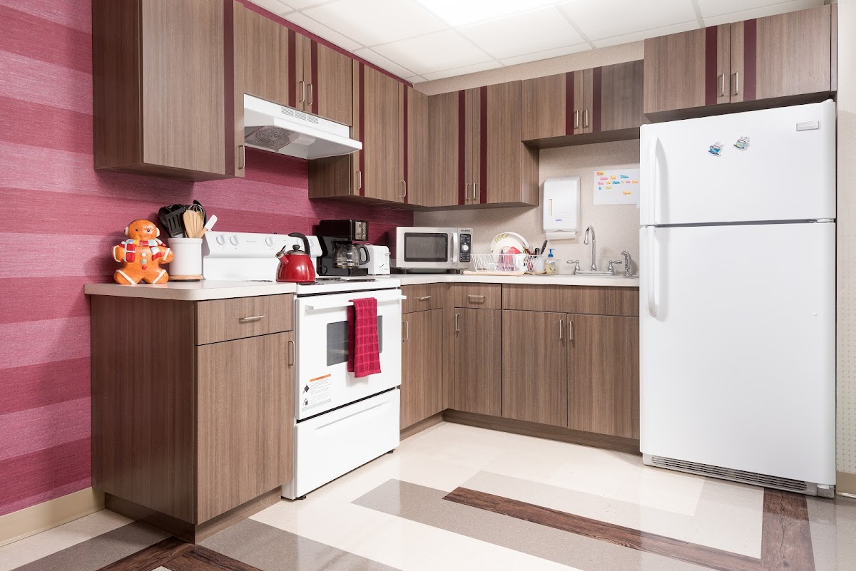 Westgate Hills Rehabilitation & Healthcare Center - Photo 5